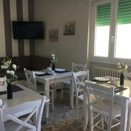 Couette-café L'aurora 4*