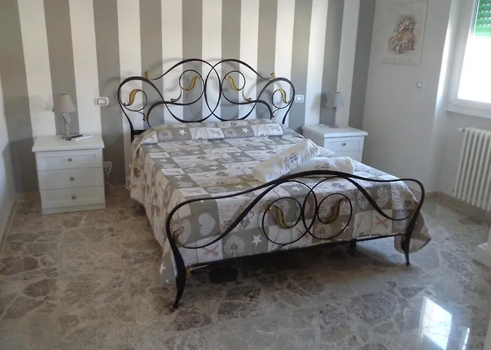 L'aurora לינה וארוחת בוקר