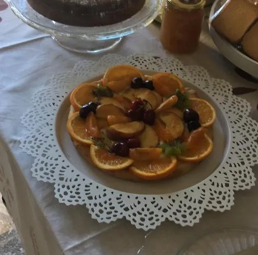 לינה וארוחת בוקר L'aurora 4*